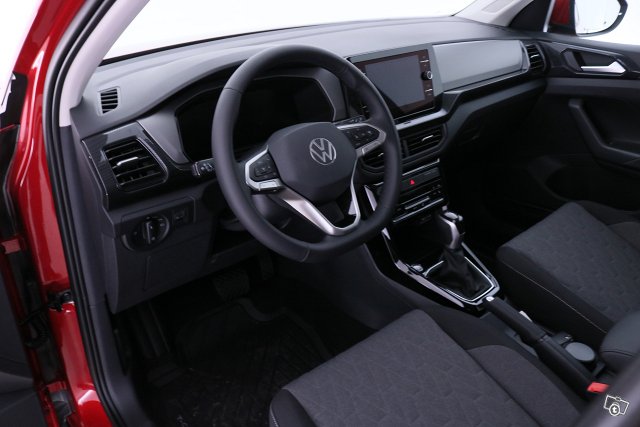 Volkswagen T-Cross 11