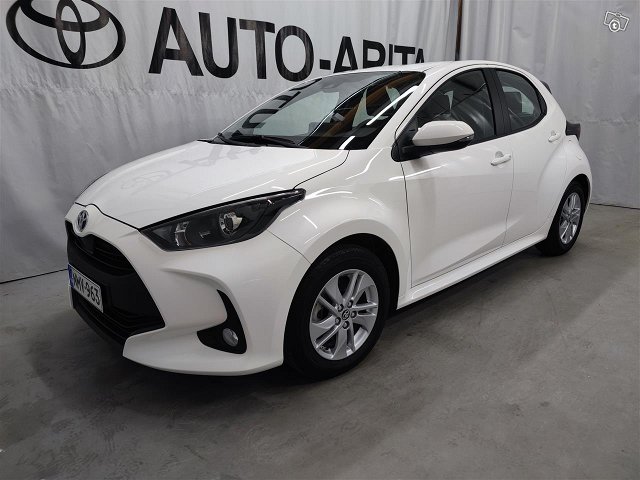 Toyota Yaris 1