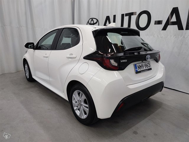 Toyota Yaris 4