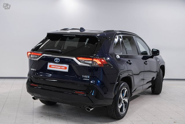 Toyota RAV4 Plug-in 5