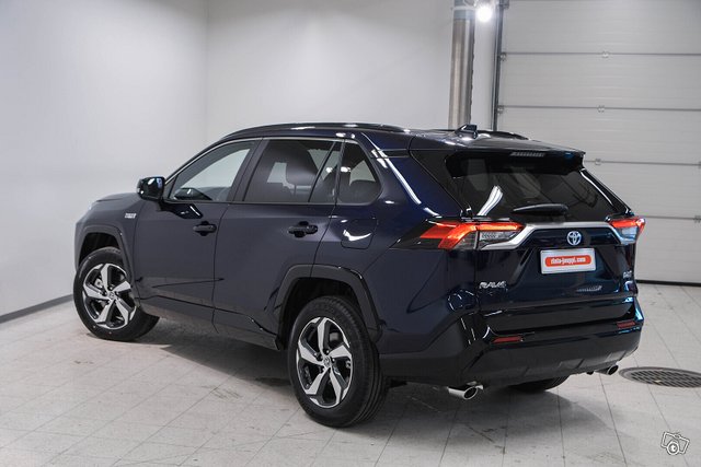 Toyota RAV4 Plug-in 7