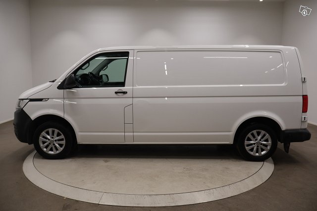 VOLKSWAGEN TRANSPORTER 8