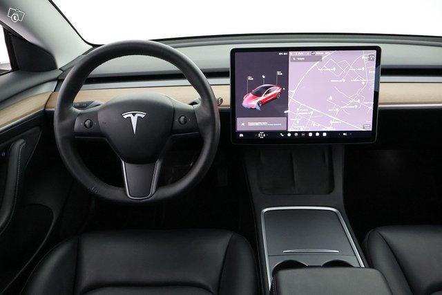 Tesla Model 3 17