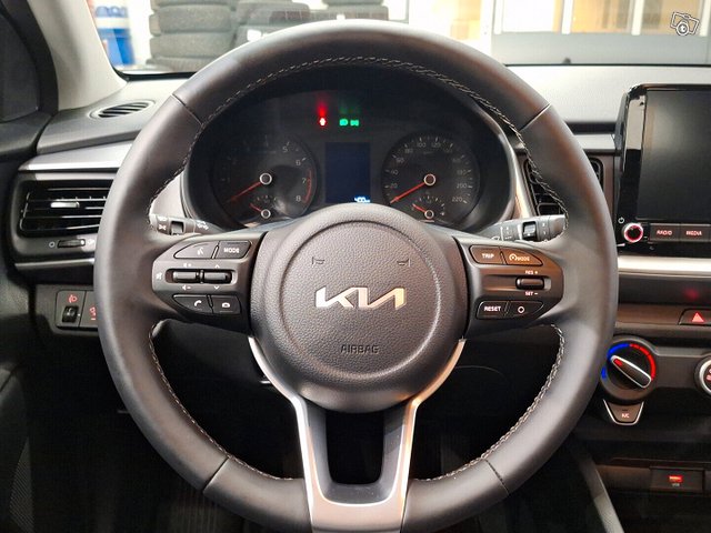 Kia Stonic 8