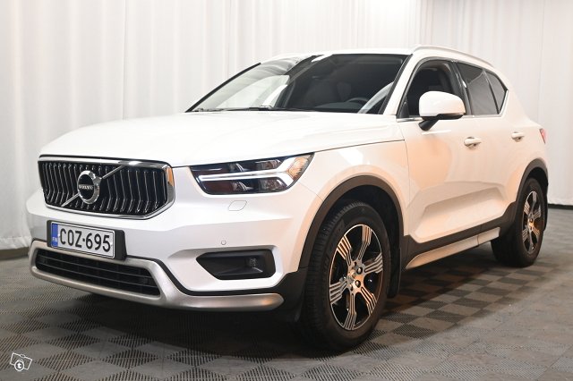 Volvo XC40 4