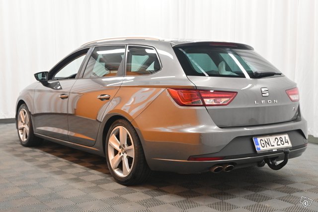 Seat LEON ST 5