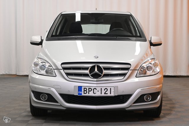 Mercedes-Benz B 2