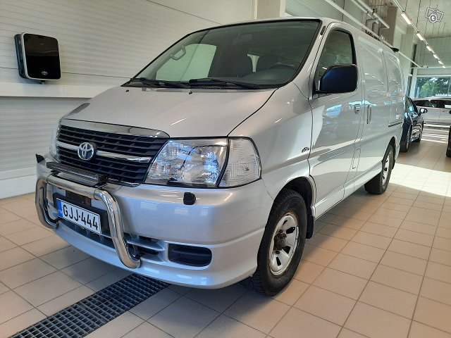 TOYOTA HIACE