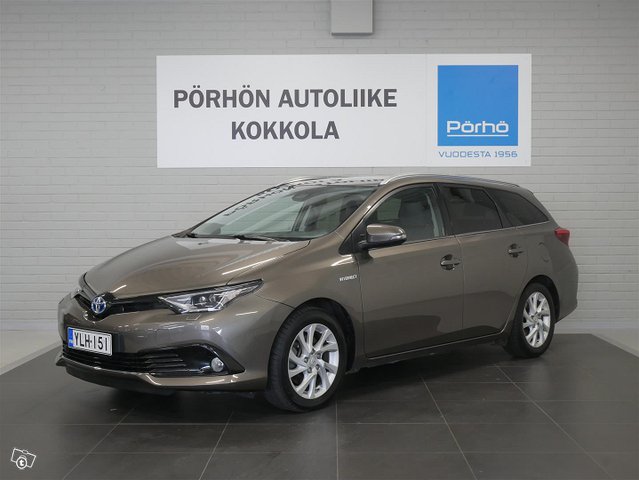 TOYOTA Auris 1