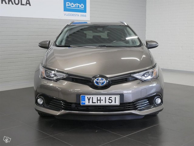 TOYOTA Auris 6