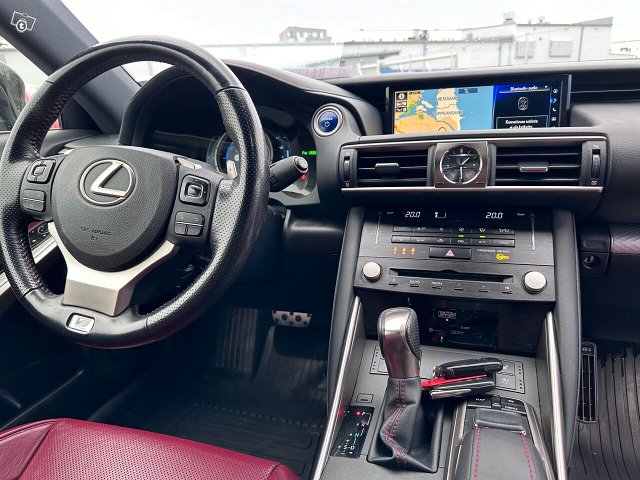 LEXUS IS 5