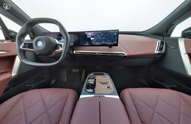 BMW IX 8