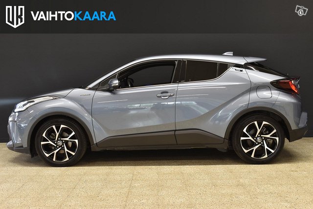 Toyota C-HR 13