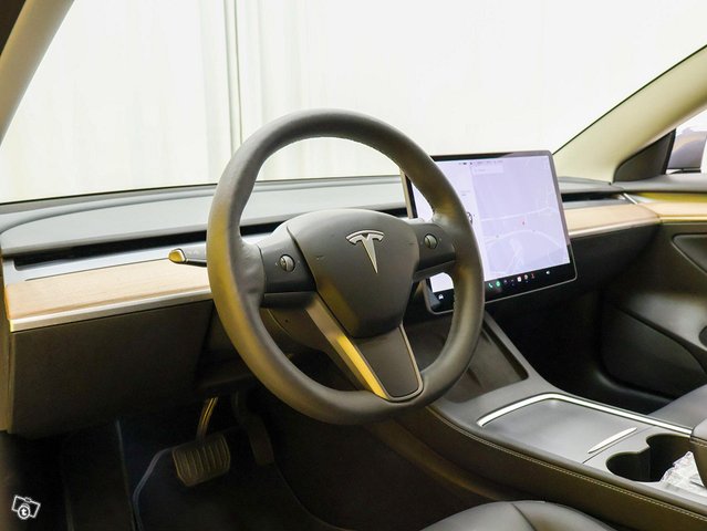 Tesla Model 3 3