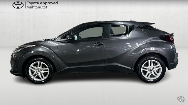 Toyota C-HR 2