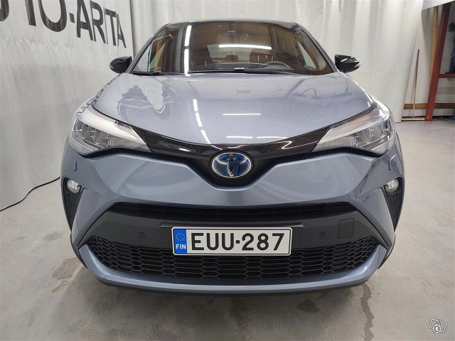 Toyota C-HR 2