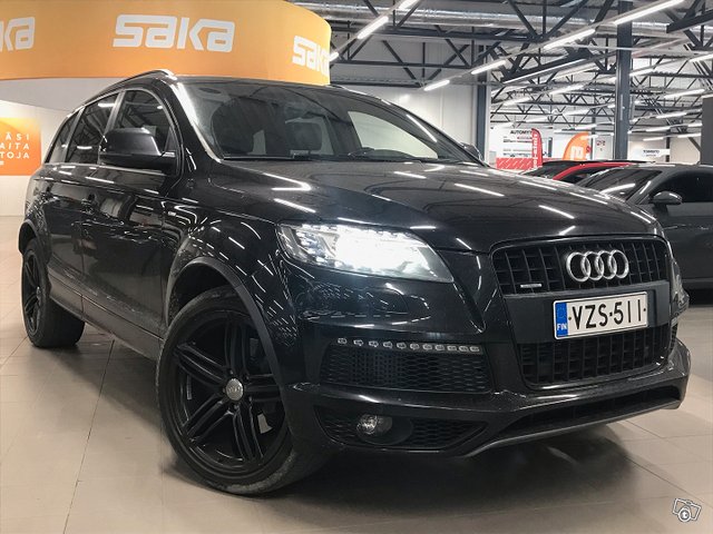 Audi Q7 1