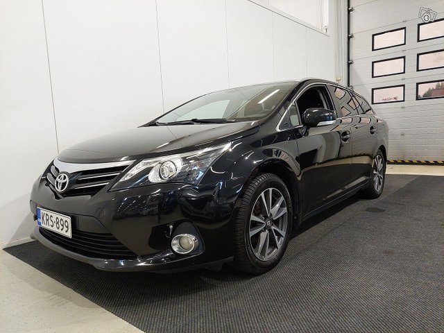 Toyota Avensis 1