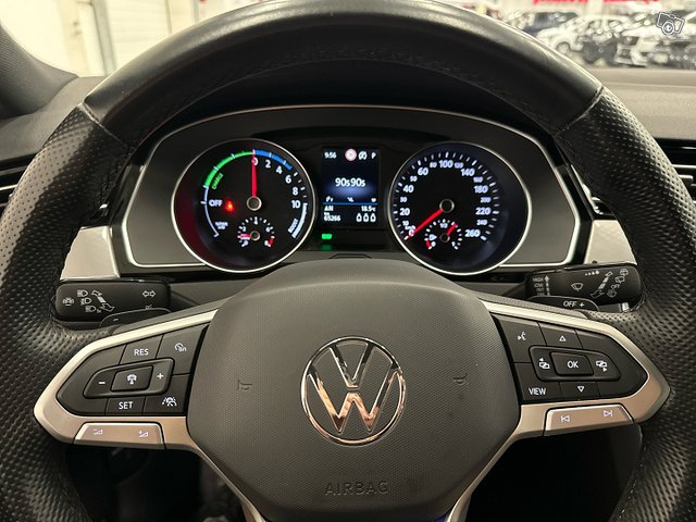 Volkswagen Passat 22