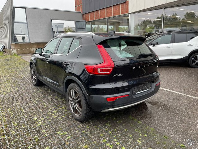 Volvo XC40 3