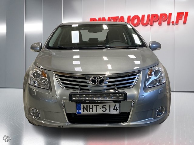 Toyota Avensis 3