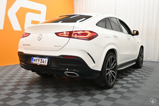 Mercedes-Benz GLE 8