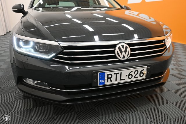 Volkswagen Passat 10