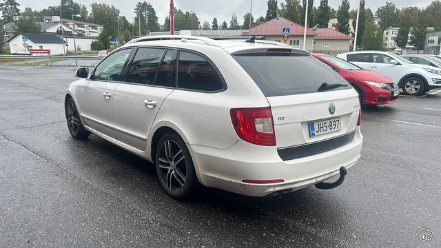 Skoda Superb 2