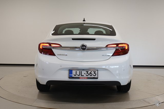 Opel Insignia 6