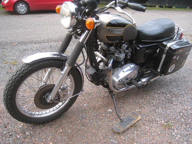 Triumph Bonneville Electro 2