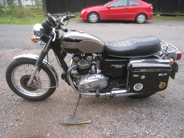 Triumph Bonneville Electro 1