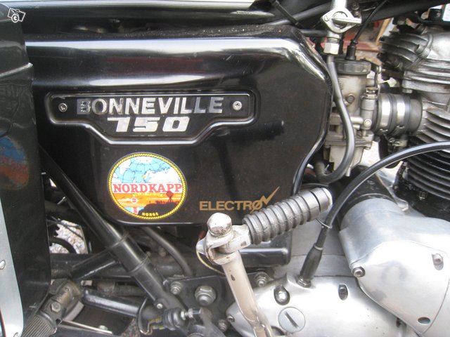 Triumph Bonneville Electro 14