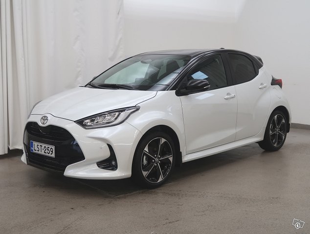 Toyota Yaris 1