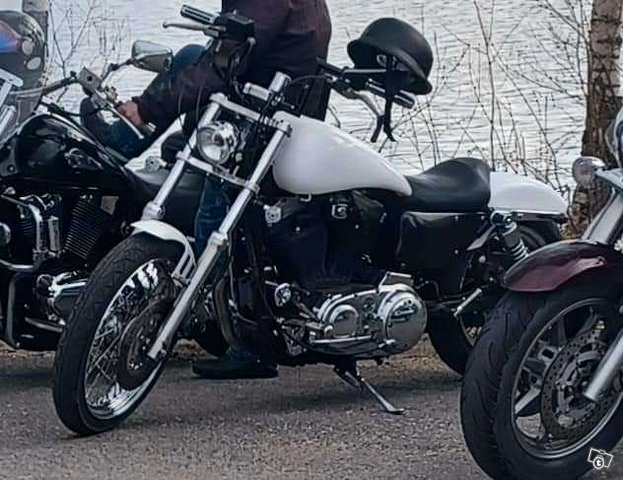 Harley Davidson sportster 883 XL 10