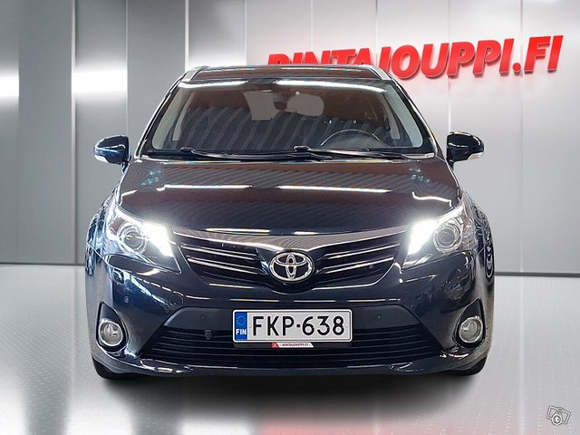 Toyota Avensis 3