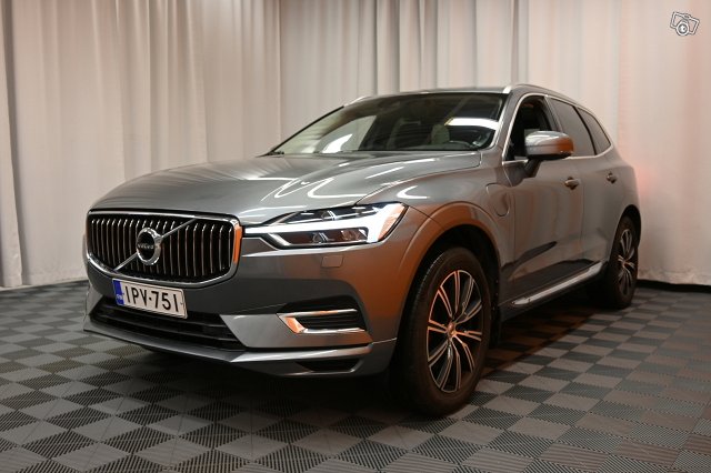 Volvo XC60 4