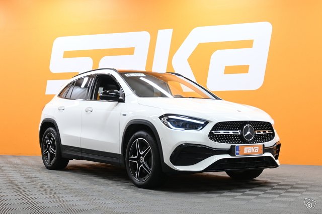 Mercedes-Benz GLA 1