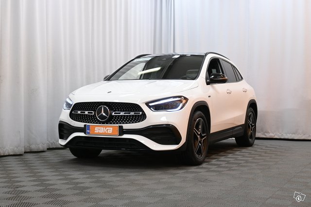 Mercedes-Benz GLA 3