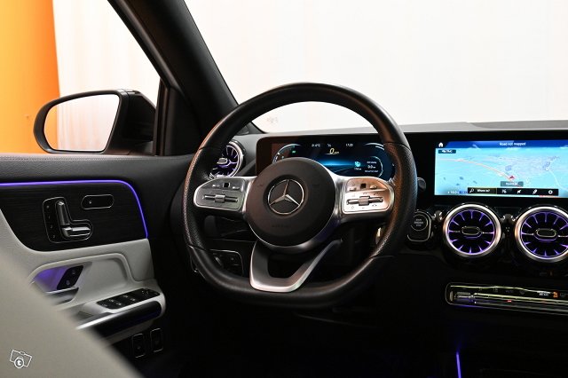 Mercedes-Benz GLA 15