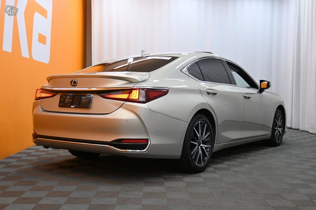 Lexus ES300 7