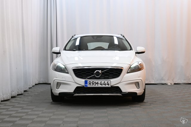 Volvo V40 Cross Country 2