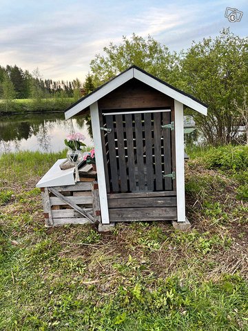 Mökkivaunu saunalla 4