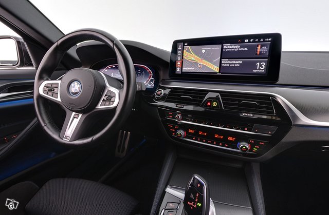 BMW 530e 9