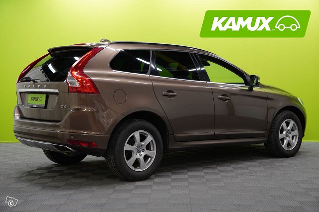 Volvo XC60 4