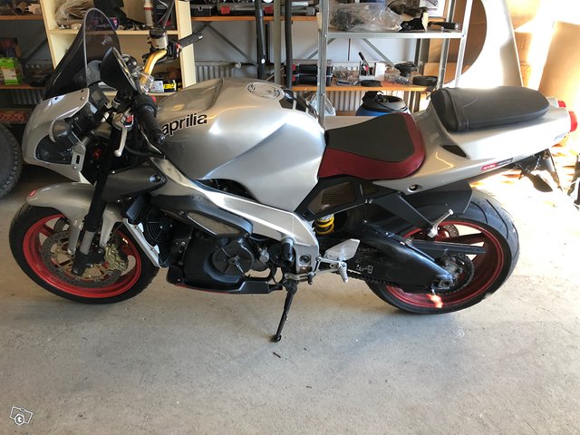 Aprilia Tuono 1000, kuva 1