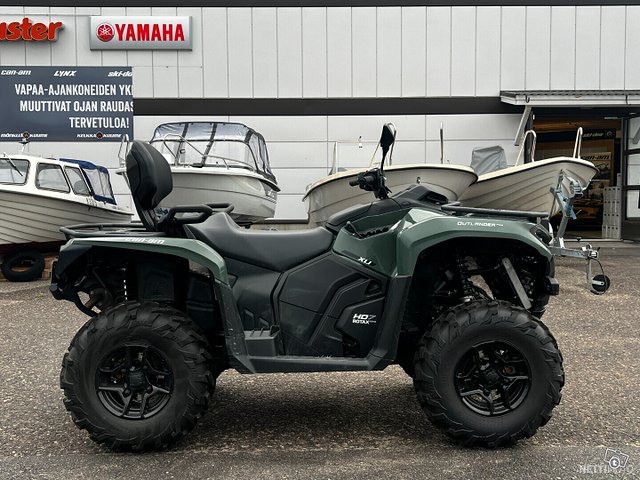 Can-Am Outlander Max 2