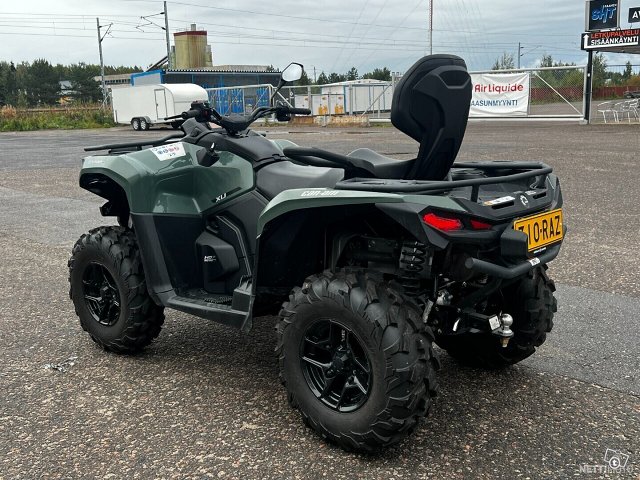 Can-Am Outlander Max 4