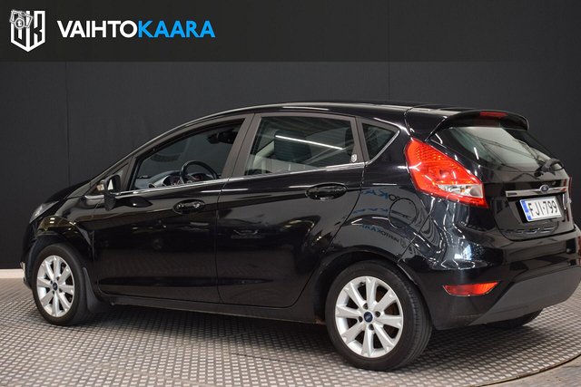 Ford Fiesta 14