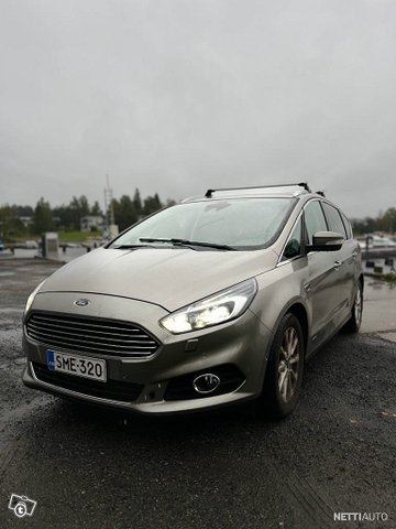 Ford S-MAX