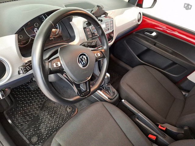 Volkswagen Up 6